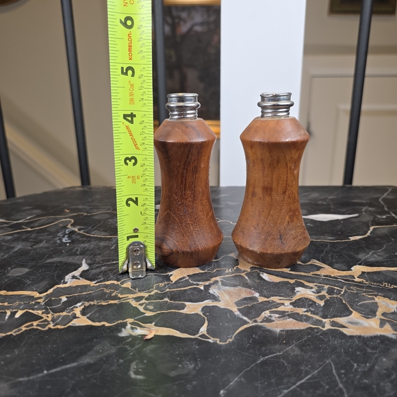 Wooden Salt and Pepper Shakers - Picture 8 of 9